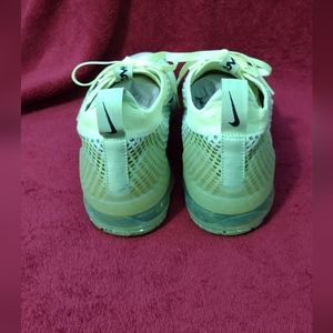 Nike Vapor max 2021 Flyknit Next Nature Volt/Black. Men's 8.5. Used. No box.